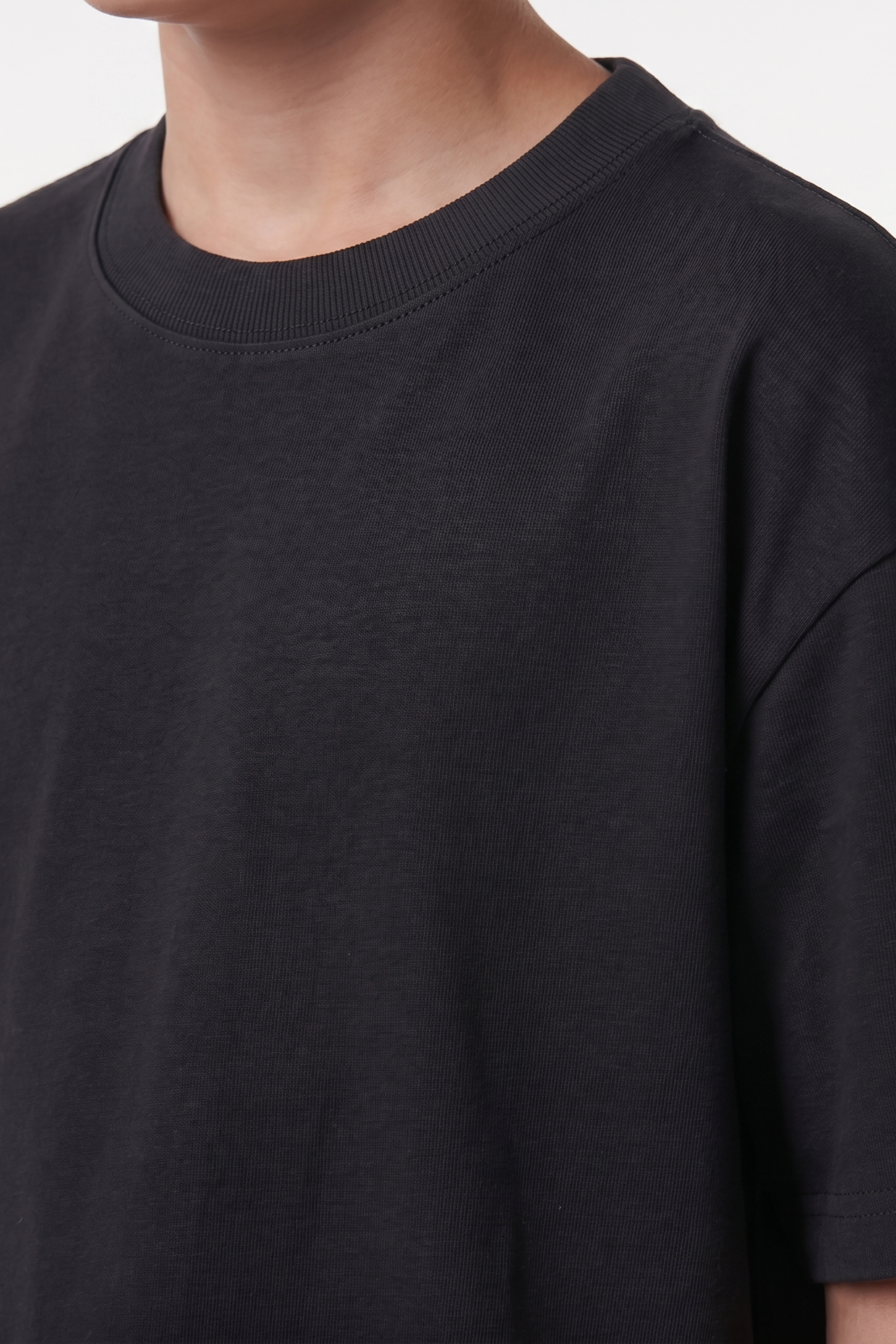 Essential T-Shirt - Black